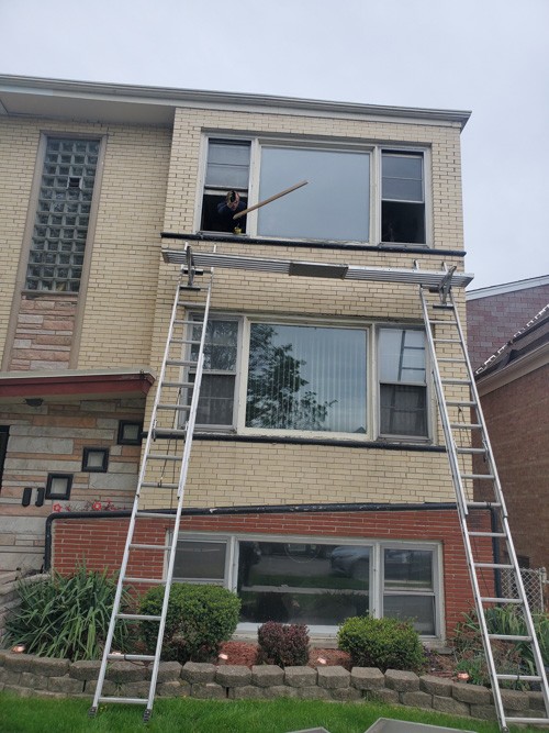 perfect-windows-&-siding-house-windows-removing